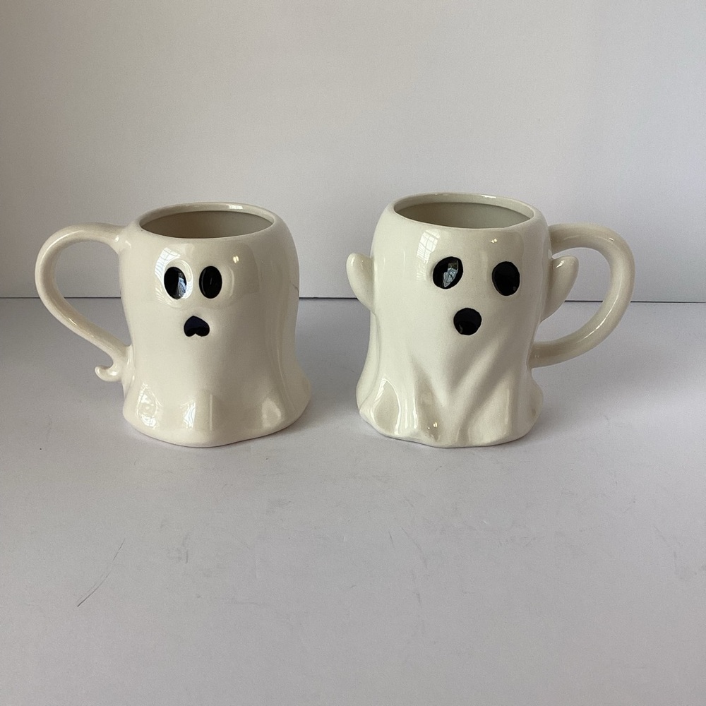 HALLOWEEN: lot of 2 ghost coffee/tea mugs